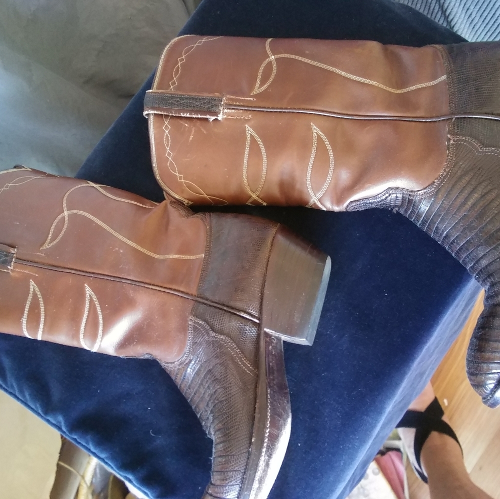 LADIES HAND MADE WESTERN BOOTS